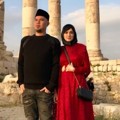 Perjalanan Mulan dan Dhani dilanjutkan dengan mengunjungi Temple of Hercules, Amman, Yordania. Perjalanan Mulan dan Dhani dilanjutkan dengan mengunjungi Temple of Hercules, Amman, Yordania.