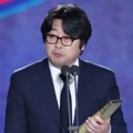 Kim Yoon Suk meraih penghargaan Best Actor kategori film.