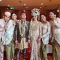 Adik-adik Raditya Dika tentu ikut berbahagia atas bertambahnya anggota keluarga baru. Adik-adik Raditya Dika tentu ikut berbahagia atas bertambahnya anggota keluarga baru.