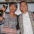 Meira Anastasia dan Ernest Prakasa Menang di Kategori Penulis Skenario Terbaik IBOMA 2018