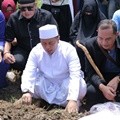 Pemakaman Istri Kedua Opick Wulan Mayasari Pemakaman Istri Kedua Opick Wulan Mayasari