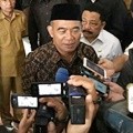 Usai serangan bom bunuh diri di Surabaya, Menteri Pendidikan dan Kebudayaan (Mendikbud) Muhadjir Effendy mengusulkan agar masa libur siswa diperpanjang sampai situasi aman.