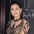 Irish Bella Hadiri Gala Premier Film 'Kembang Kantil'