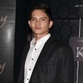 Kevin Kambey Hadiri Gala Premier Film 'Kembang Kantil'