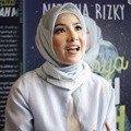 Natasha Rizki Luncurkan Buku 'Katanya Nikah Muda(h)'