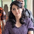 Tessa Kaunang Ditemui di PN Jakarta Selatan