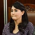 Tessa Kaunang Ditemui di PN Jakarta Selatan