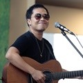 Sandhy Sondoro di Launching Kompilasi Album 'Ramadhan Penuh Cinta'