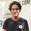 Adipati Dolken di Syukuran Film 'Pemburu di Manchester Biru'