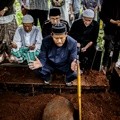 Pemakaman Deddy Sutomo Pemakaman Deddy Sutomo