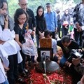 Pemakaman Deddy Sutomo