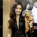 Tak hanya Vino, sang istri, Marsha Timothy juga membawa pulang piala dari ajang IMAA 2018.