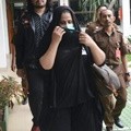 Dhawiya Zaida Dibawa ke Rutan Pondok Bambu