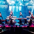 EXO tampil spektakuler di konser The ElyXiOn [dot].