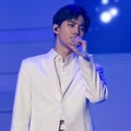 Suho penuh penghayatan di konser EXO The ElyXiOn [dot].