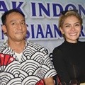 Nikita Mirzani Didampingi Dipo Latief Gelar Jumpa Pers