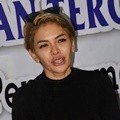 Nikita Mirzani Gelar Jumpa Pers