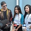 Bertrand Antolin, Nia Anggia dan Della Wulan Ditemui Usai Mengisi Program 'Brownis'