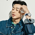 Park Seo Joon di Majalah Esquire Edisi Juni 2018