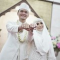 Anandito dan Anisa Rahma pamerkan cincin pernikahan mereka