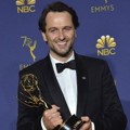 Matthew Rhys Raih Piala Outstanding Lead Actor in a Drama Series