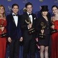 Program 'The Marvelous Mrs. Maisel' Raih Piala Outstanding Comedy Series