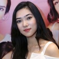 Isyana Sarasvati Hadiri 10th Anniversary CottonInk