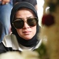 Pemakaman Ayah Olla Ramlan