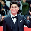 Penampilan Son Hyun Joo di acara pembukaan BIFF 2018.