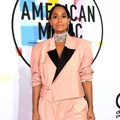 Penampilan Tracee Ellis Ross di Red Carpet AMAs 2018