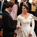 Senyum bahagia Putri Eugenie saat memandang Jack Brooksbank.