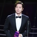Park Hae Jin berhasil membawa pulang piala Global Star Awards di APAN Star Awards 2018.
