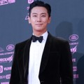 Joo Ji Hoon di red carpet The Seoul Awards 2018.