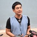 Dwi Andhika Ditemui Usai Jadi Bintang Tamu Program 'Rumpi' Dwi Andhika Ditemui Usai Jadi Bintang Tamu Program 'Rumpi'