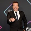 Jimmy Fallon di Red Carpet Peoples Choice Awards 2018