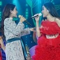 Ayu Ting Ting Duet dengan Cita Citata di Anugerah Dangdut Indonesia 2018