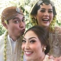 Ayu Dewi Foto Selfie Bersama Pengantin Baim Wong dan Paula Verhoeven