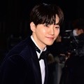 Penampilan Junho 2PM di ajang penghargaan Blue Dragon Film Awards 2018.