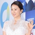 Penampilan Kim Hee Ae di ajang penghargaan Blue Dragon Film Awards 2018.