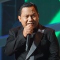 Wali  Menyanyikan Lagu 'Aku Bukan Bang Toyib' di SCTV Awards 2018