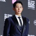 Jung Hae In di Red Carpet MAMA 2018 Korea