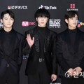 JB, Yugyeom dan Jinyoung GOT7 di Red Carpet MAMA 2018 Jepang