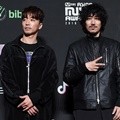 Bizzy dan Tiger JK hadir di red carpet MAMA 2018 Hong Kong.