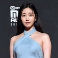 Kim Sarang hadir di red carpet MAMA 2018 Hong Kong.