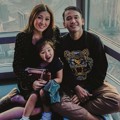 Potret Ruben Onsu Bersama Sarwendah dan Thalia di dalam Burj Khalifa