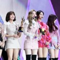 Twice Raih Piala Bonsang