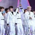 Stray Kids Raih Piala Rookie Award