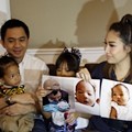 Konferensi Pers Kelahiran Anak Ketiga Regi Datau dan Ayu Dewi