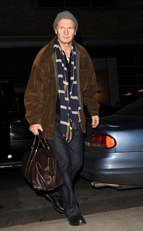 Foto: Liam Neeson Terdampar di Alaska Karena Film 'The Grey' .
