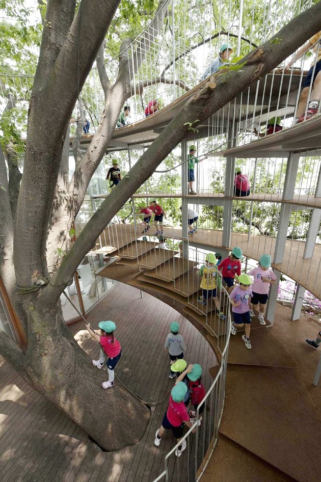 TK Fuji di Jepang Dibangun Melingkar Pada Pohon